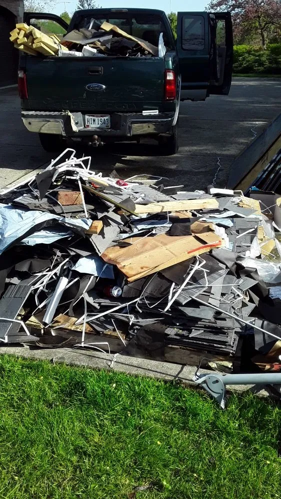 Local yard cleanup service in Dayton, OH - Tk Handyman and Lawn Care Services