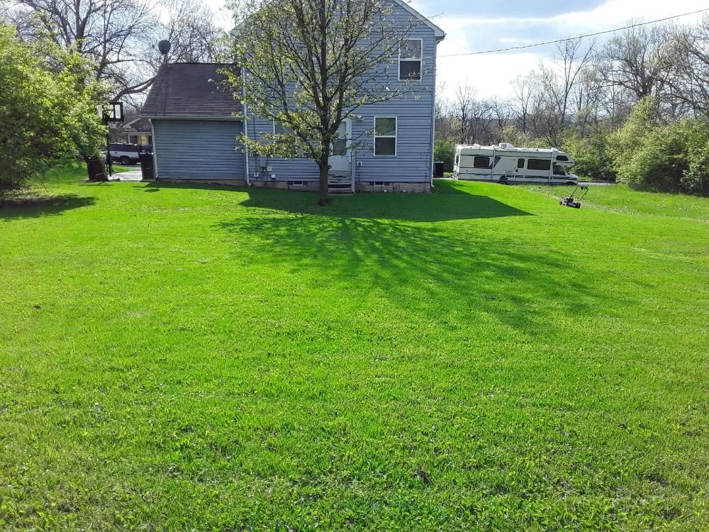Custom lawn mowing service in Dayton, OH by Tk Handyman and Lawn Care Services