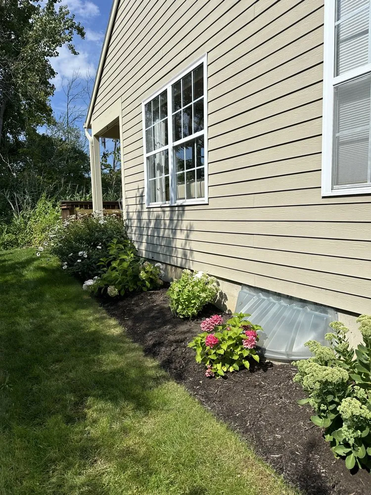 Custom garden landscaping experts serving Clay, NY - TKV Lawn Care