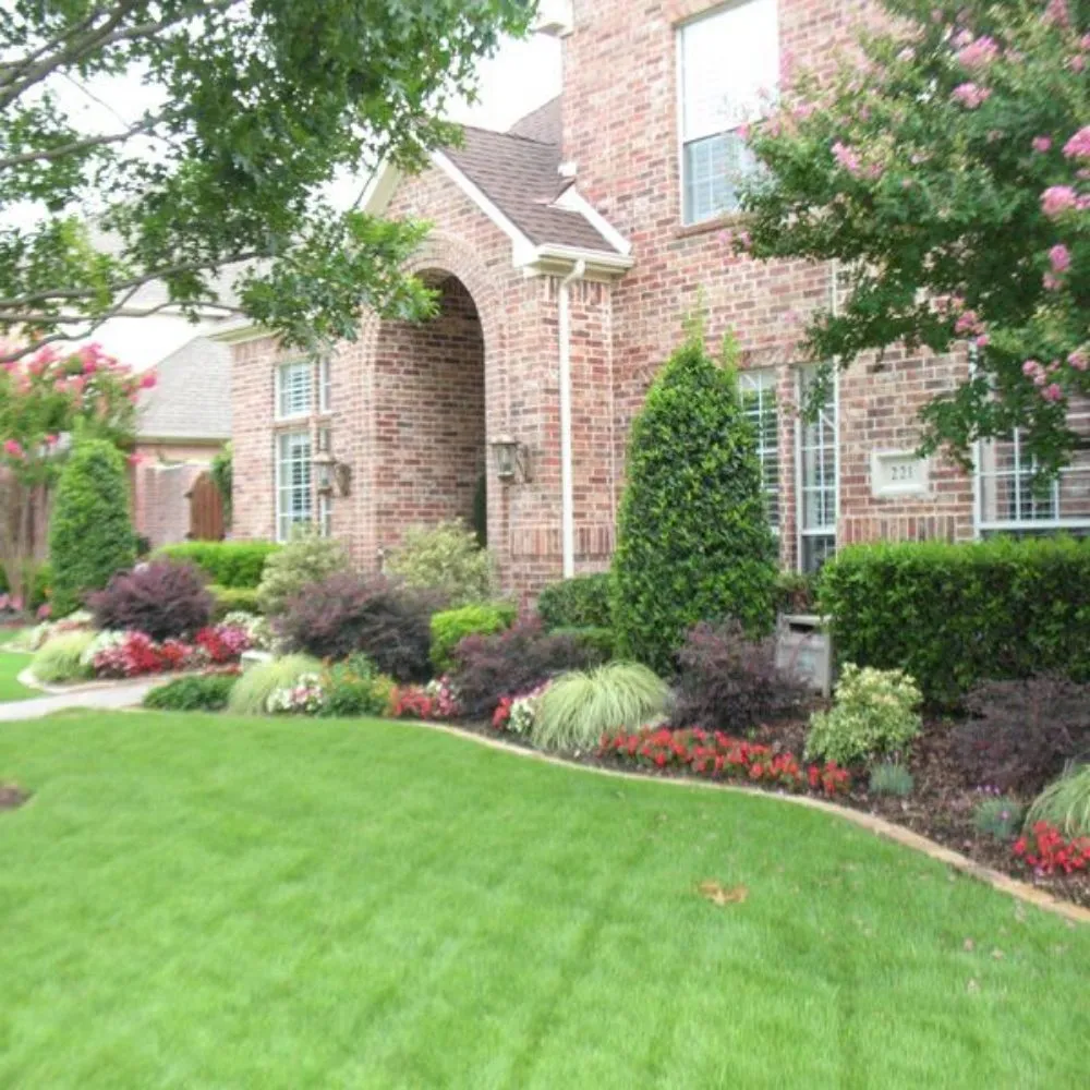 Local lawn mowing service for year-round maintenance in Killeen, TX by TL Landscaping Service