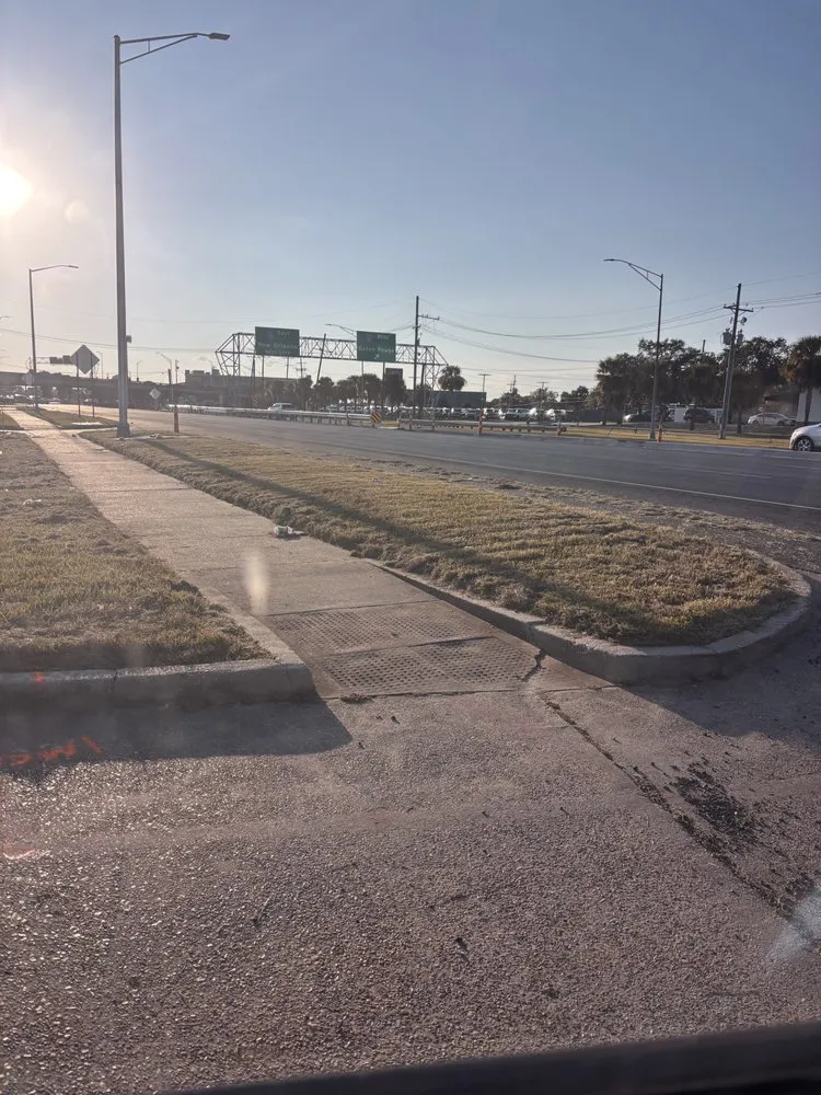 Expert lawn care service with custom design across New Orleans, LA - T&L Lawn Care Services