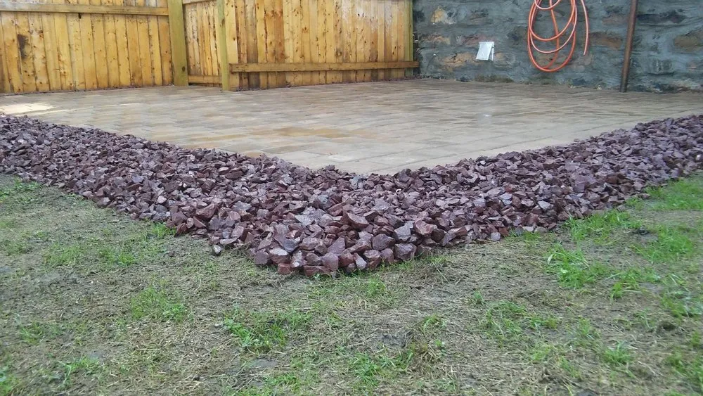 Professional yard maintenance in Swansboro, NC - TLC Landscaping an Lawn care