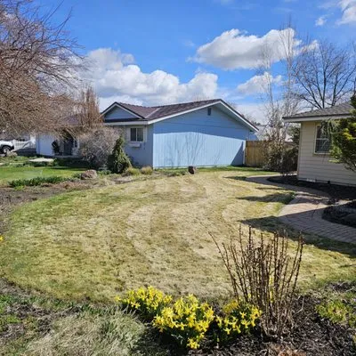 TLC Landscaping Logo