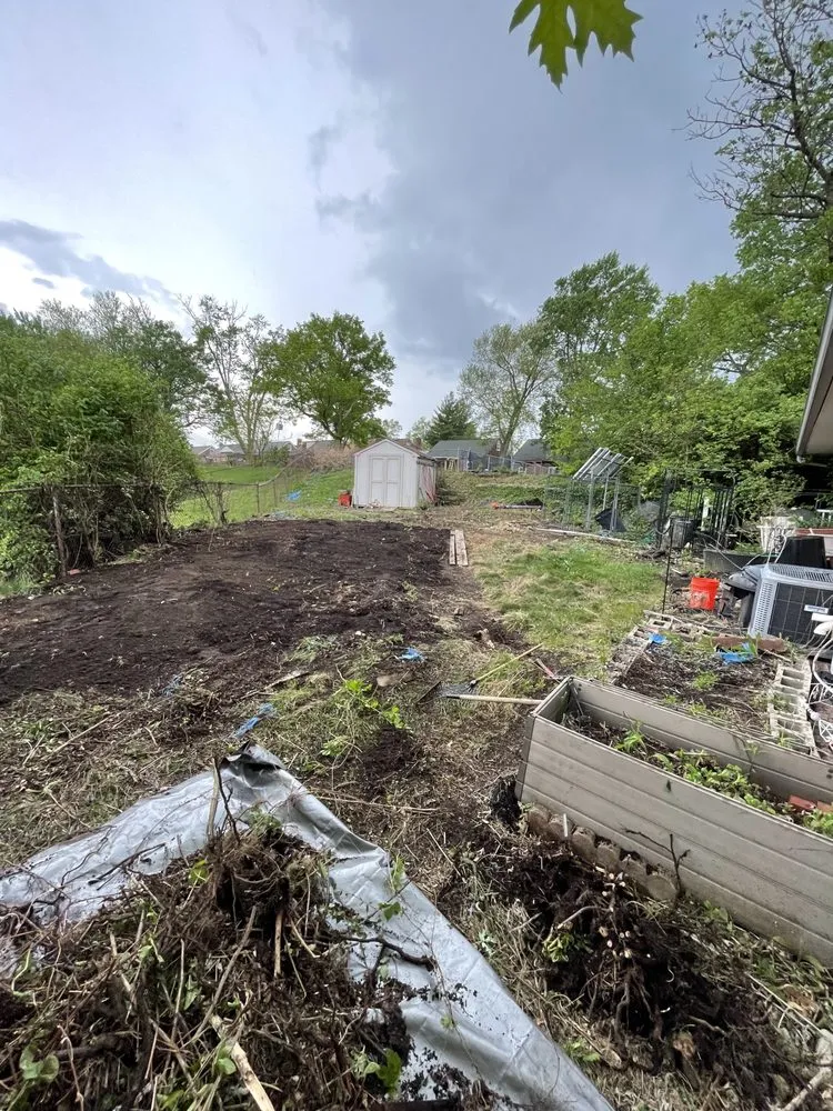 Custom outdoor landscaping experts serving Cincinnati, OH - TLC Lawn and Trees