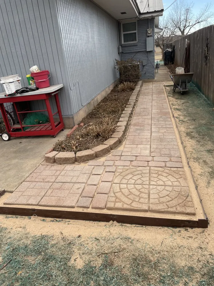 Trusted landscape installation in Mustang, OK by TLC Outdoors