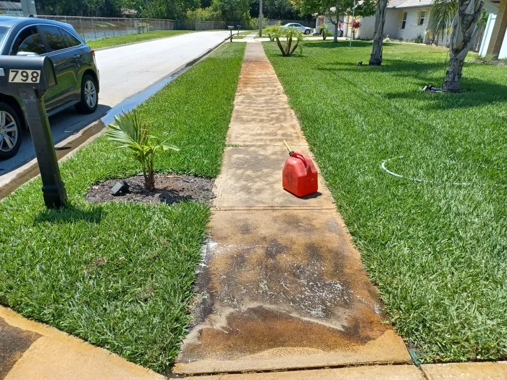 Professional lawn care service experts serving Deltona, FL - TLC Services of Florida