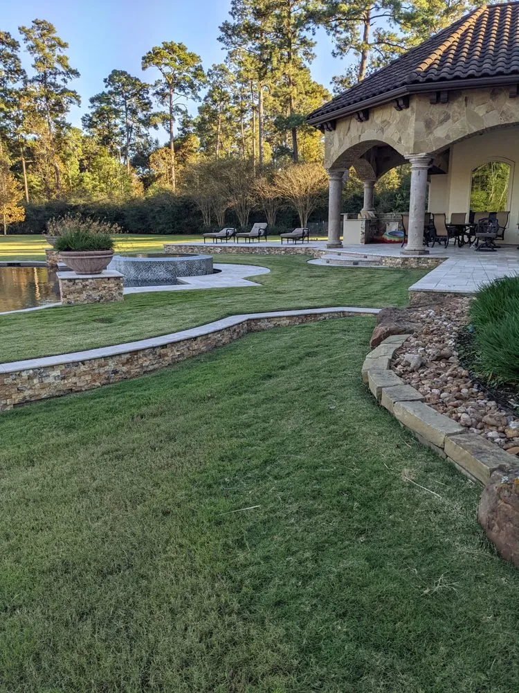 Affordable garden landscaping with custom design in Conroe, TX by TLC Specialty Weed Control