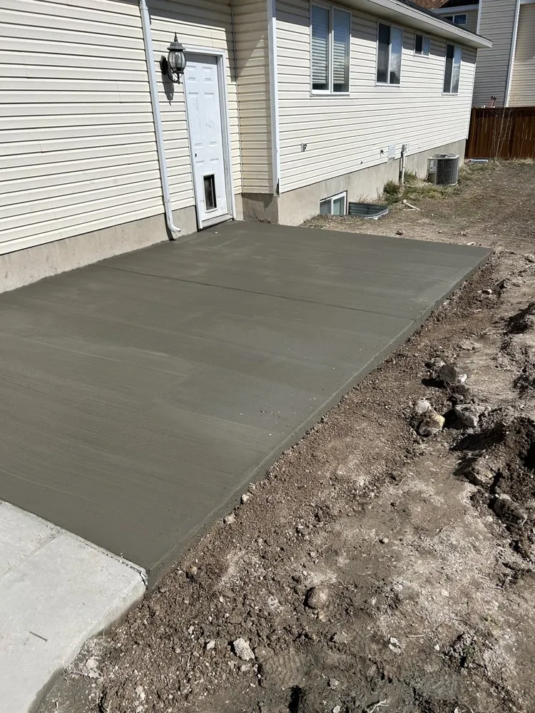 Trusted lawn mowing service in Riverton, UT by TLT Enterprises