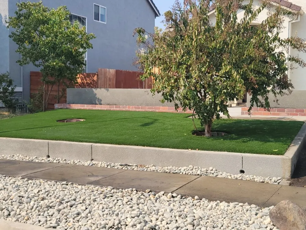 Top-rated garden landscaping in Sacramento, CA by TM Concrete