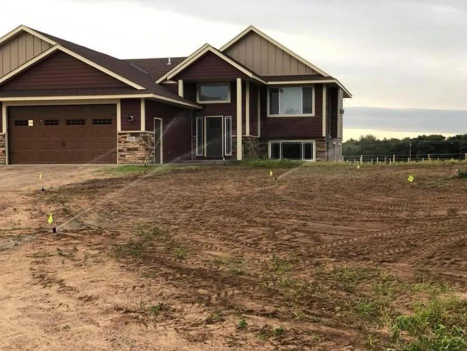 Custom lawn care service experts serving Cambridge, MN - TM Home and Lawn Care