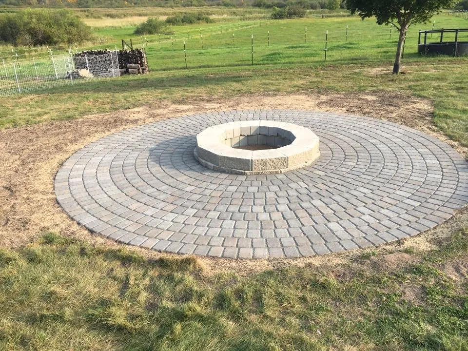 Custom garden landscaping in Cambridge, MN - TM Home and Lawn Care