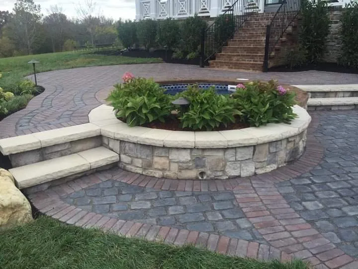 Affordable lawn mowing service experts serving Covington, KY - Tmj Aguilar Outdoor service