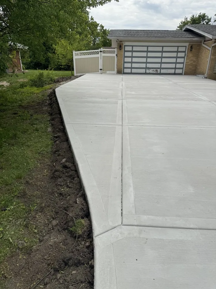 Top-rated landscape installation in Elk Grove Village, IL - TMW Enterprises Paving & Maintenance