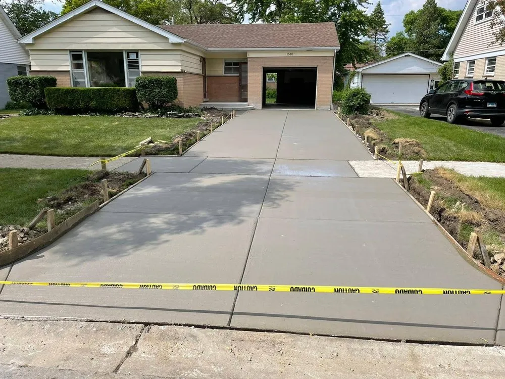 Trusted landscape design experts serving Elk Grove Village, IL - TMW Enterprises Paving & Maintenance
