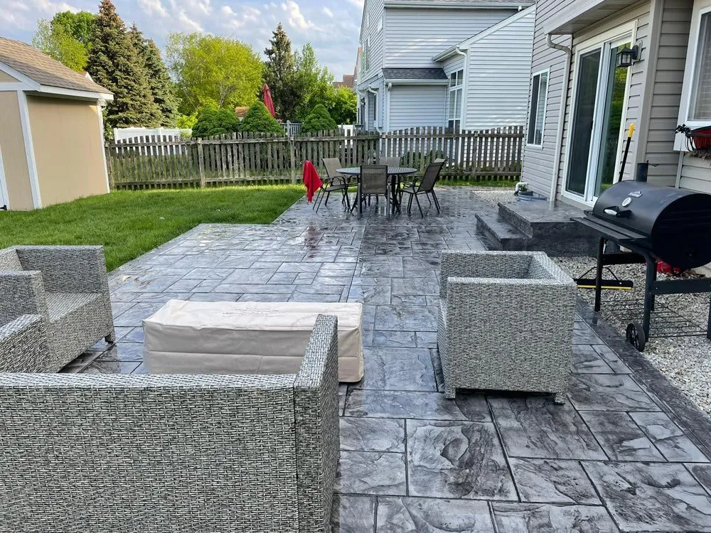 Trusted yard cleanup service experts serving Elk Grove Village, IL - TMW Enterprises Paving & Maintenance