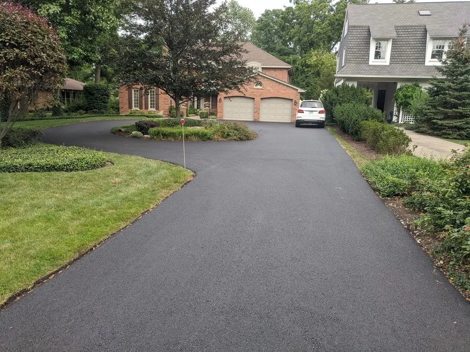 Reliable landscape design experts serving Elk Grove Village, IL - TMW Enterprises Paving & Maintenance