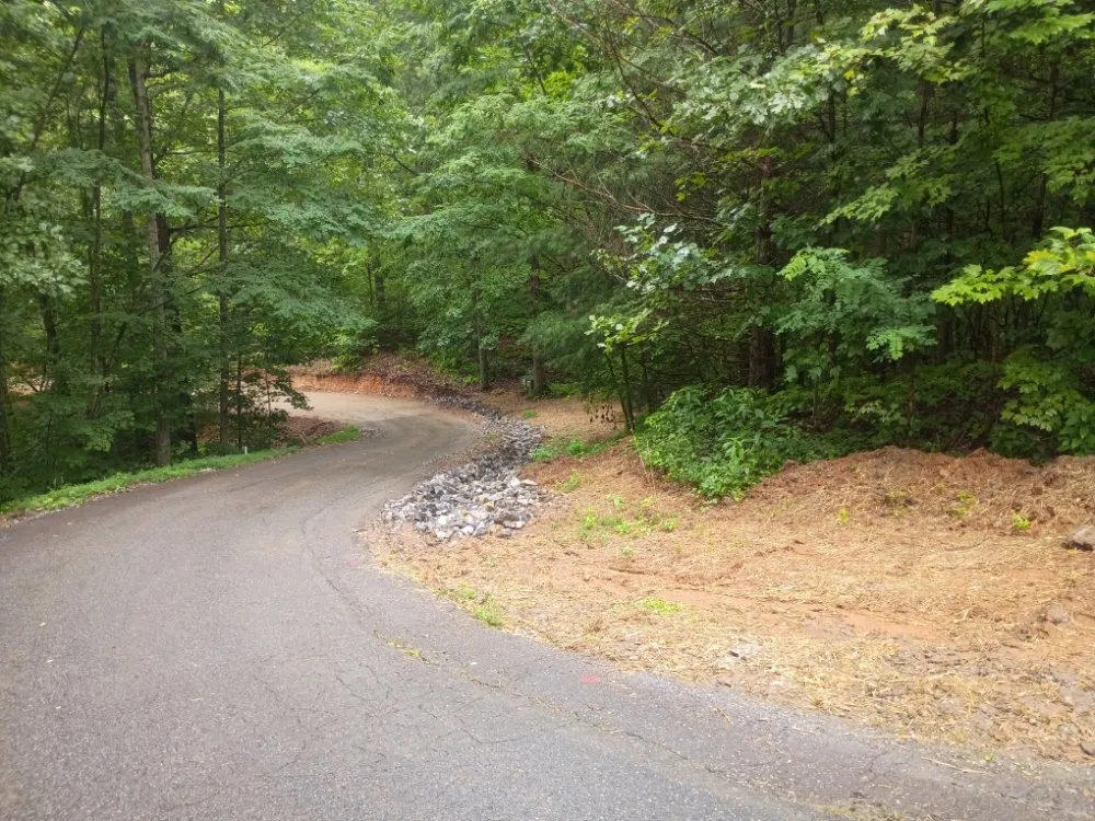 Top-rated landscaping services in Blairsville, GA by TNE Mobile services
