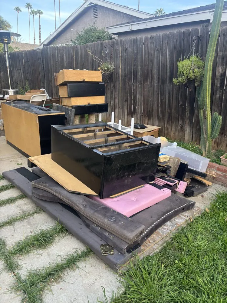 Affordable outdoor landscaping near you in Norco, CA by TNR Trash