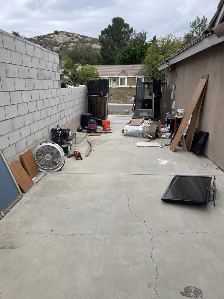 Trusted lawn care service in Norco, CA - TNR Trash
