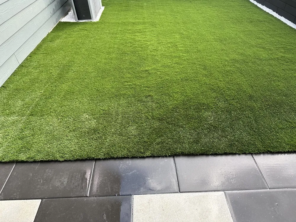 Affordable yard maintenance in Lynnwood, WA by Tnt construction Landscaping Services