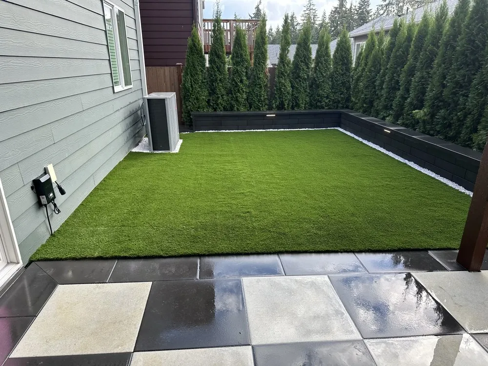 Expert lawn mowing service in Lynnwood, WA - Tnt construction Landscaping Services