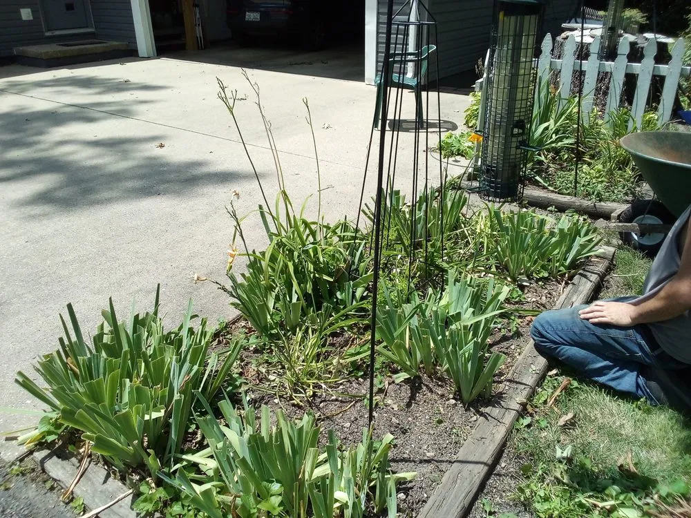 Trusted garden landscaping experts serving Chillicothe, IL - TnT Helping Hands