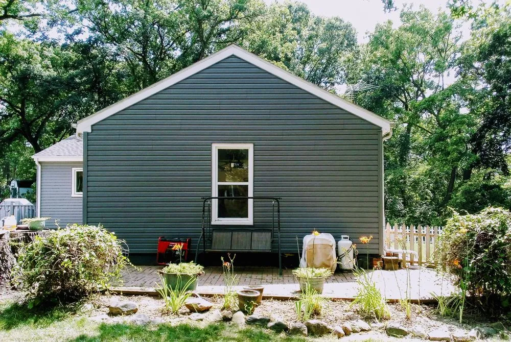 Reliable outdoor landscaping experts serving Chillicothe, IL - TnT Helping Hands