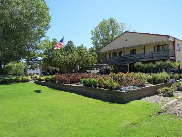 Trusted yard maintenance experts serving Ankeny, IA - TNT Landscaping and Nursery