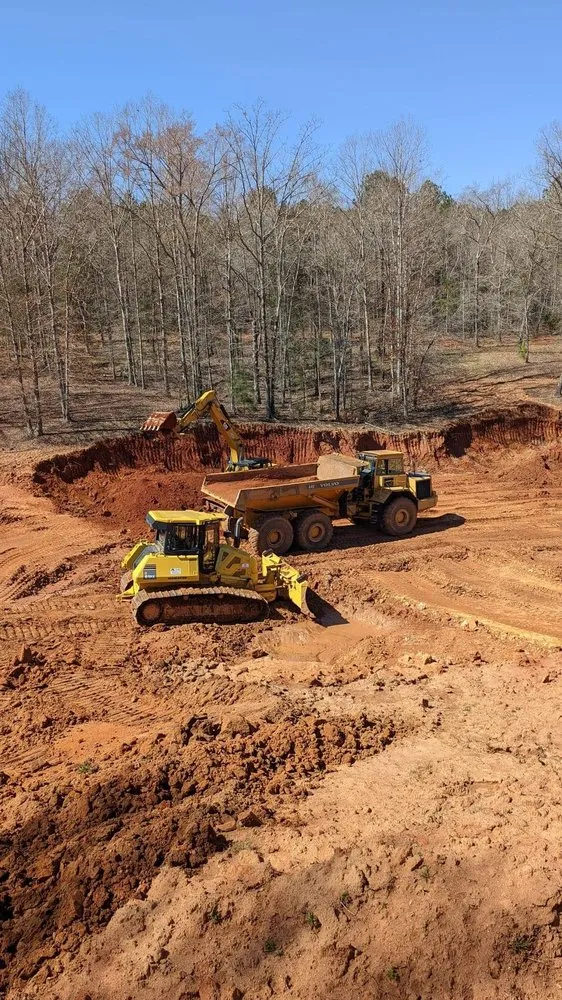 Top-rated yard cleanup service in Comer, GA - TNT Landscaping