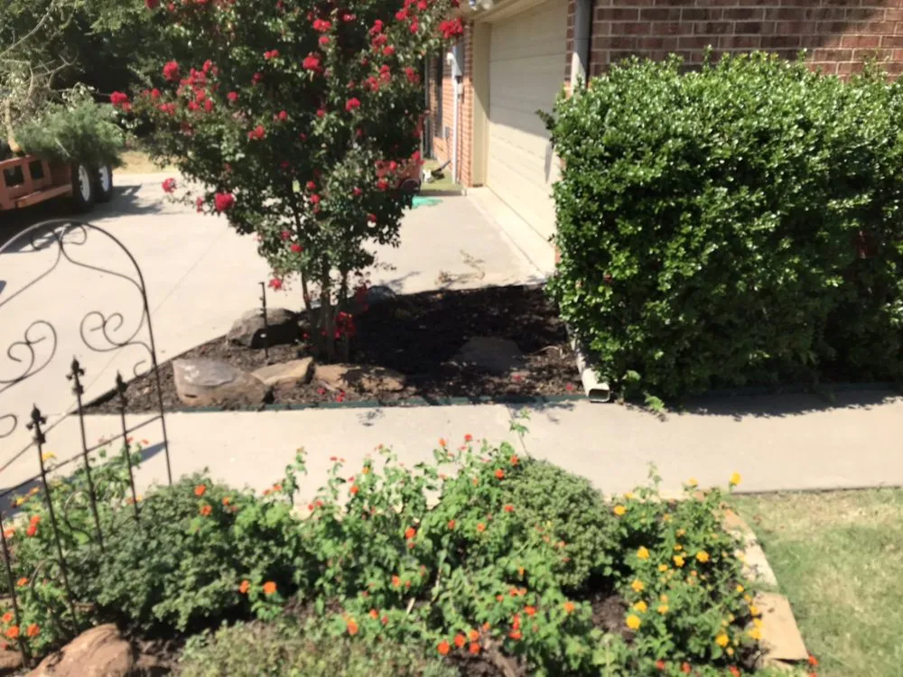 Expert garden landscaping in Sherman, TX by TNT Landscaping