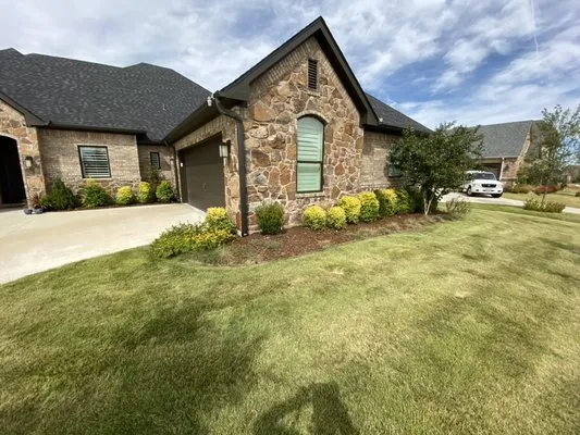 TNT Landscaping Logo