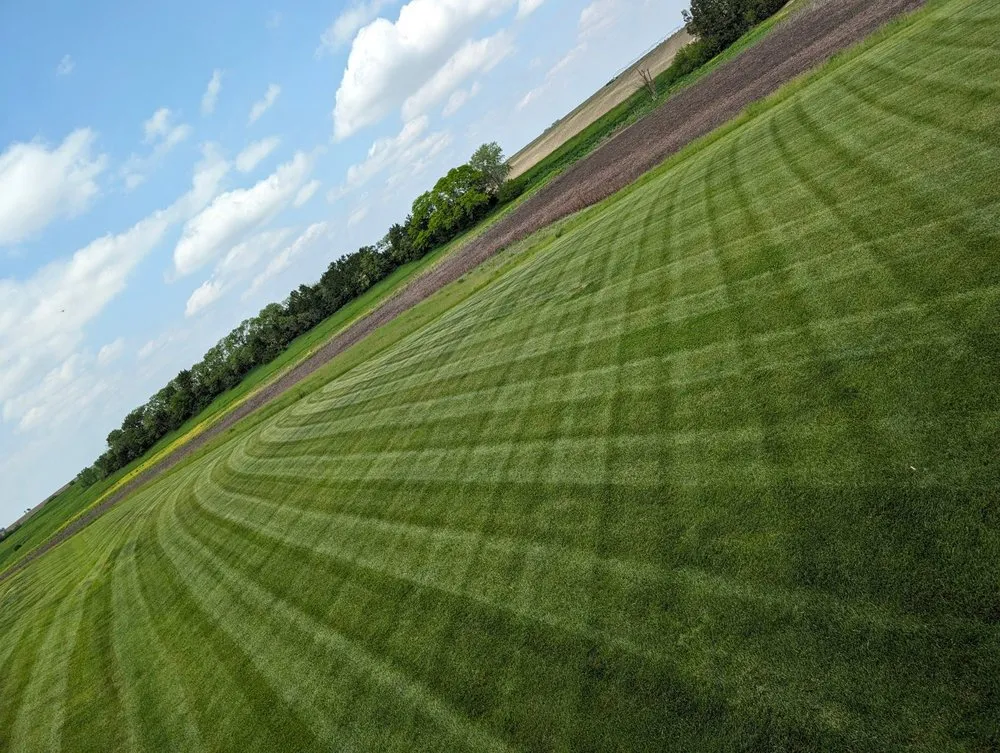 Professional yard maintenance for homes in Seward, NE by TnT Lawncare