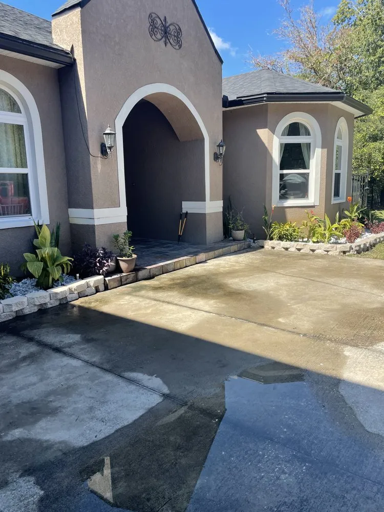 Professional residential landscaping in Orlando, FL by TNT Repair & Services