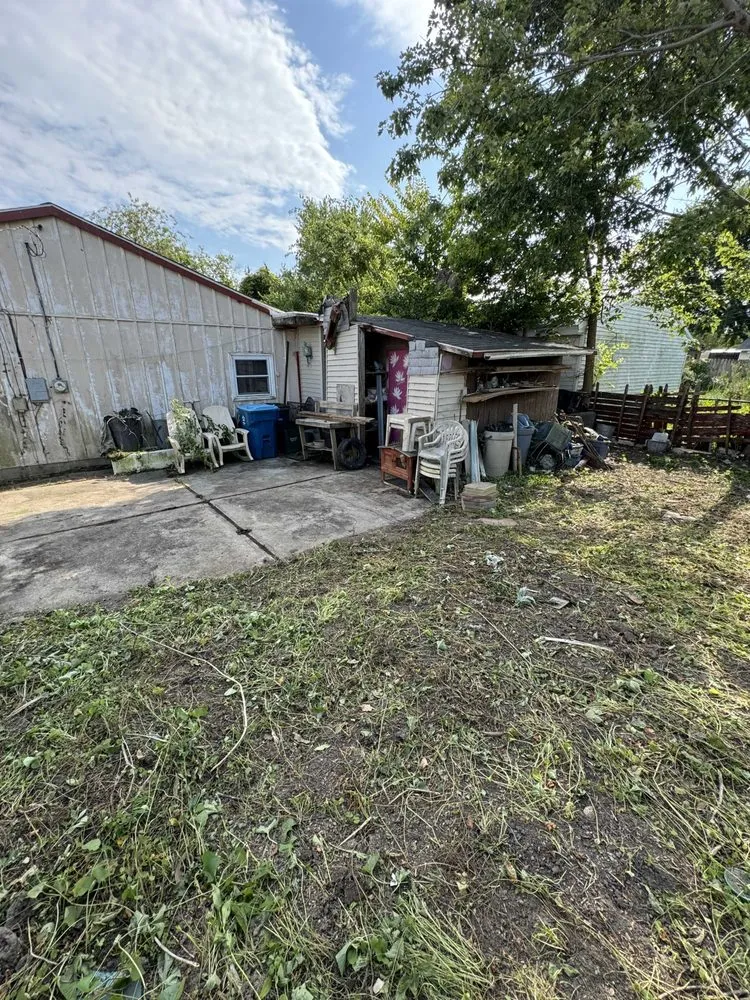 Affordable lawn mowing service experts serving Rock Falls, IL - TNT Services