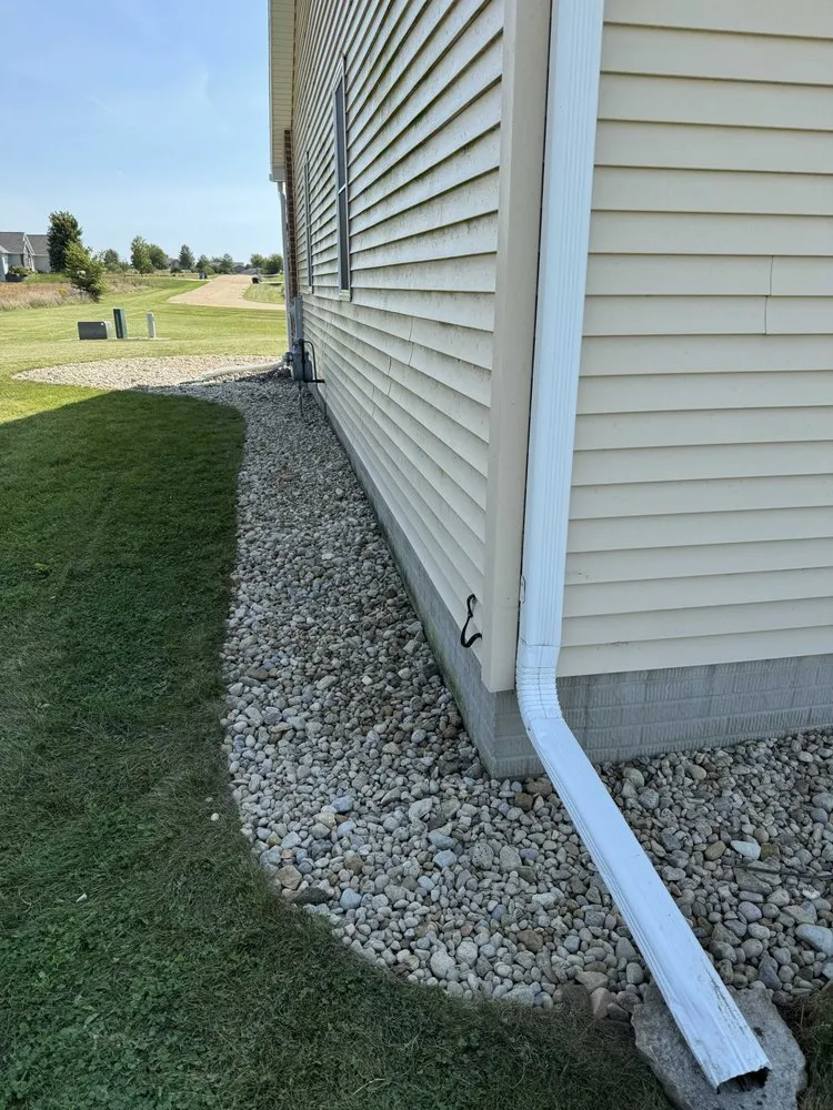 Affordable yard maintenance experts serving Rock Falls, IL - TNT Services