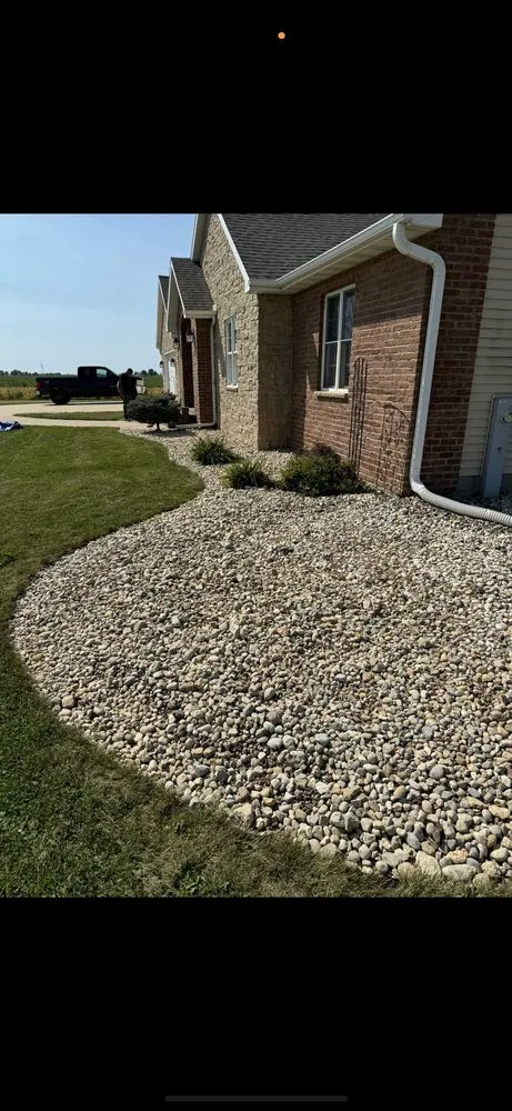 Top-rated landscape installation for beautiful yards in Rock Falls, IL by TNT Services