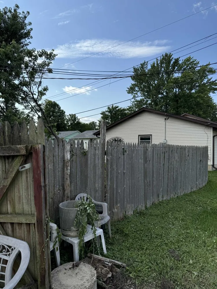 Professional yard maintenance in Rock Falls, IL - TNT Services