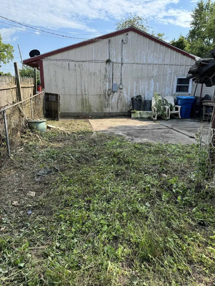 Reliable residential landscaping for year-round maintenance in Rock Falls, IL by TNT Services