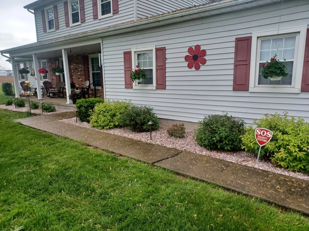 Custom yard cleanup service near you across Youngstown, OH - To A T Home Services