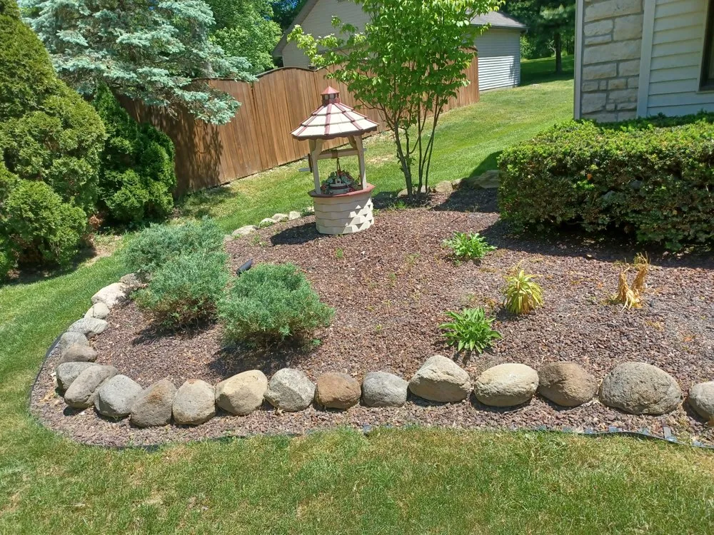 Professional lawn mowing service with custom design in Youngstown, OH by To A T Home Services