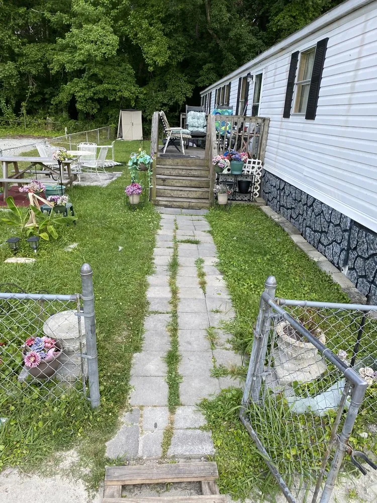 Expert lawn mowing service for homes across New Bern, NC - To The Lawn Care