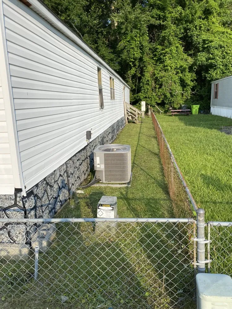 Reliable yard maintenance near you in New Bern, NC by To The Lawn Care