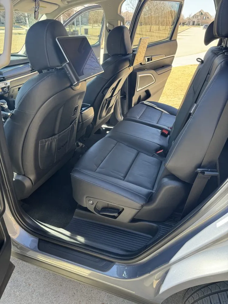 Trusted lawn care service in Melissa, TX by Toa's Ctr Services