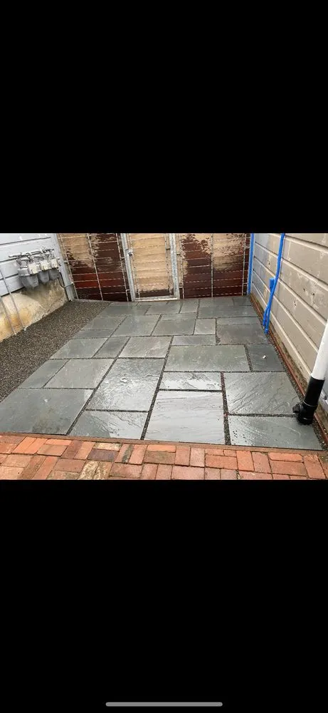 Professional yard maintenance for homes in San Pablo, CA by Tobarz Green