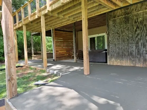 Affordable landscape installation in Louisa, VA by Tobbys hardscape