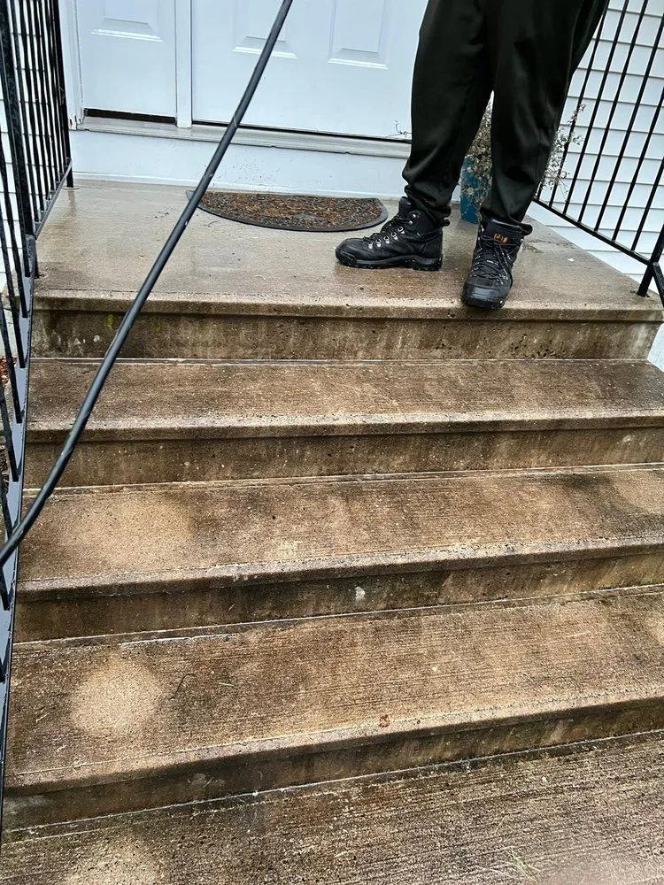 Trusted lawn care service in Danbury, CT by Toby’s Landscaping