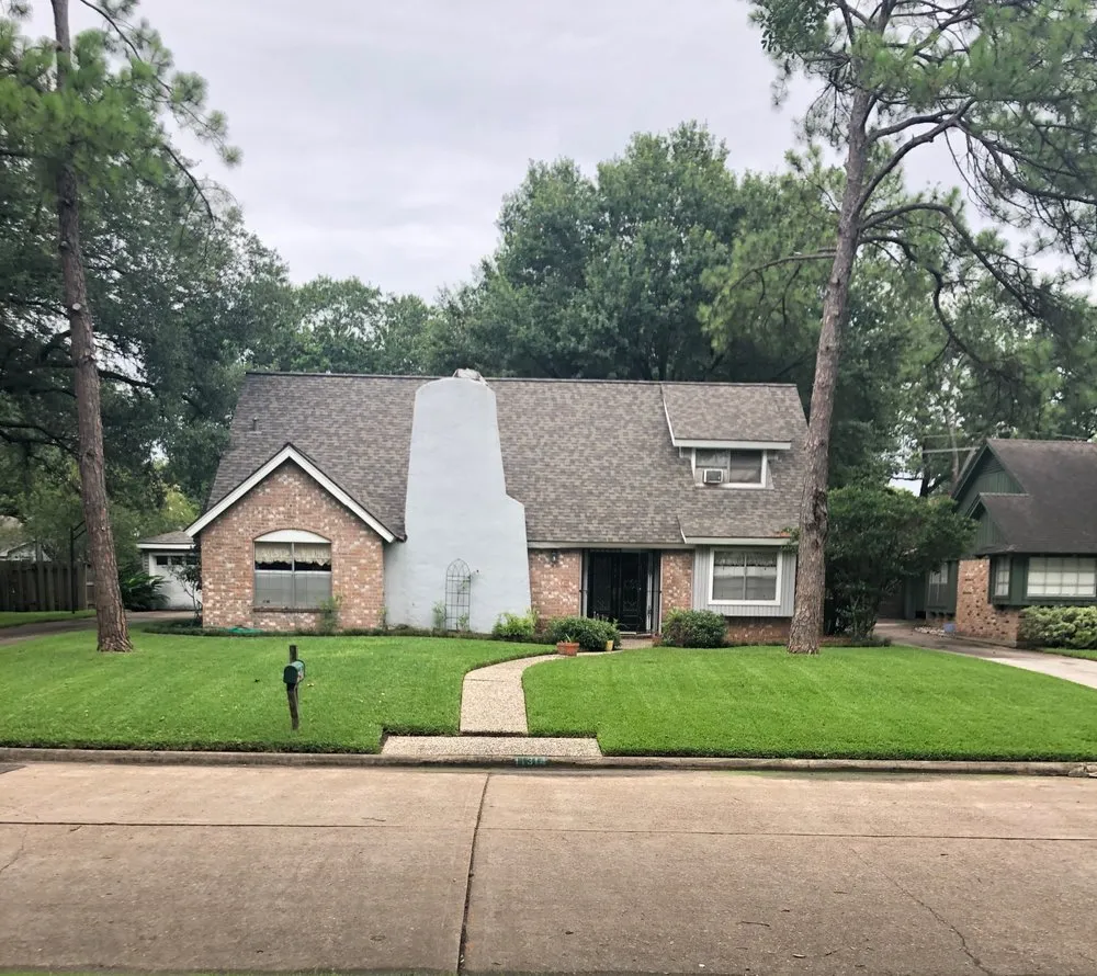 Local lawn mowing service for residential properties in Houston, TX by Tocm Lawn and Landacaping