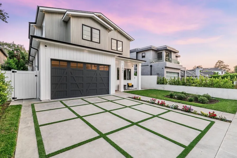 Reliable lawn care service in Los Angeles, CA by Together Is Better Design & Build