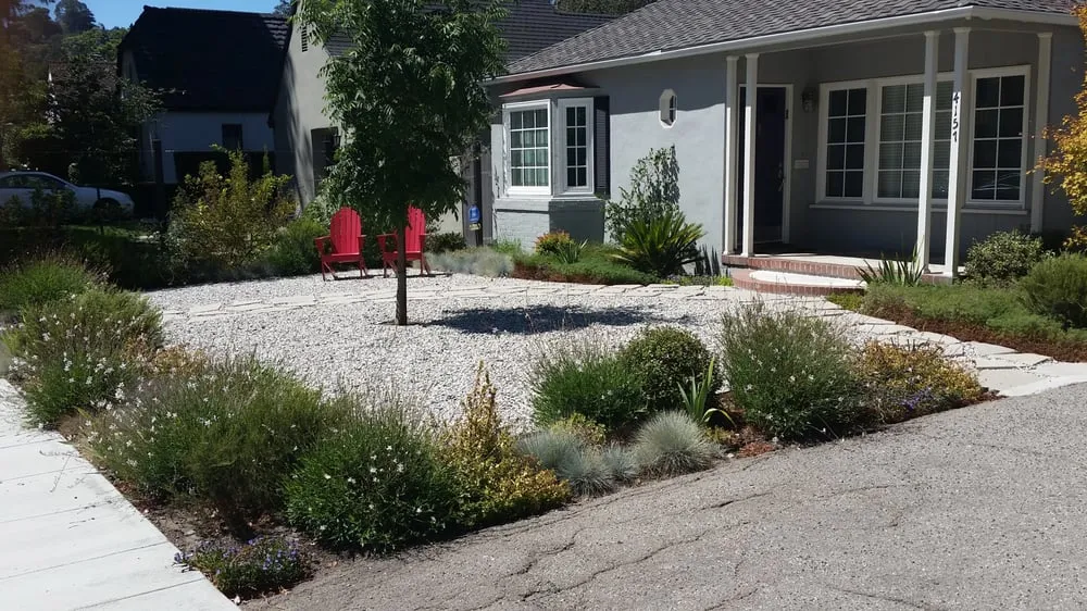 Affordable landscape design in Northridge, CA by Tokiwa Landscape