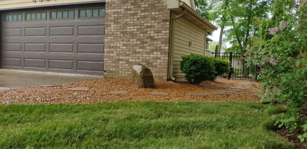 Expert garden landscaping in Fort Wayne, IN by Tom N Erics Home N Lawncare